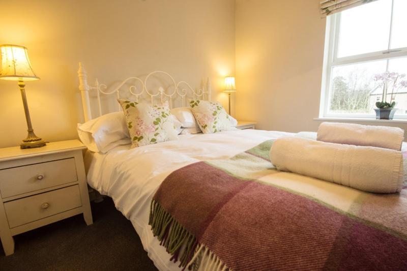 Haddon Cottage - Darwin Lake Holiday Village 매틀록 외부 사진